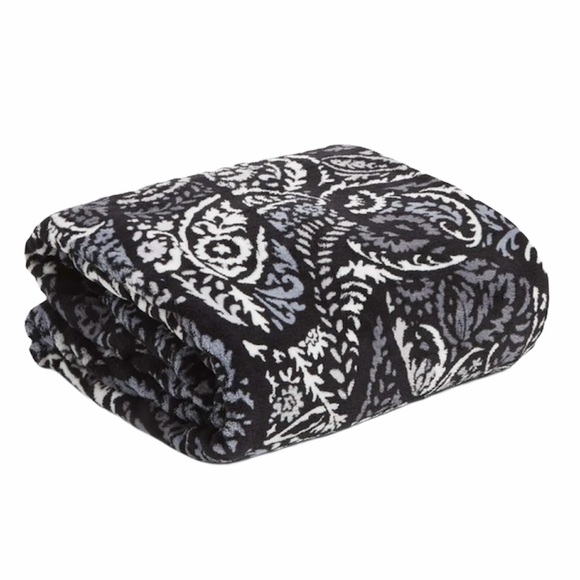 Vera Bradley Other - Vera Bradley Paisley Noir Throw Blanket Black White 80x 50